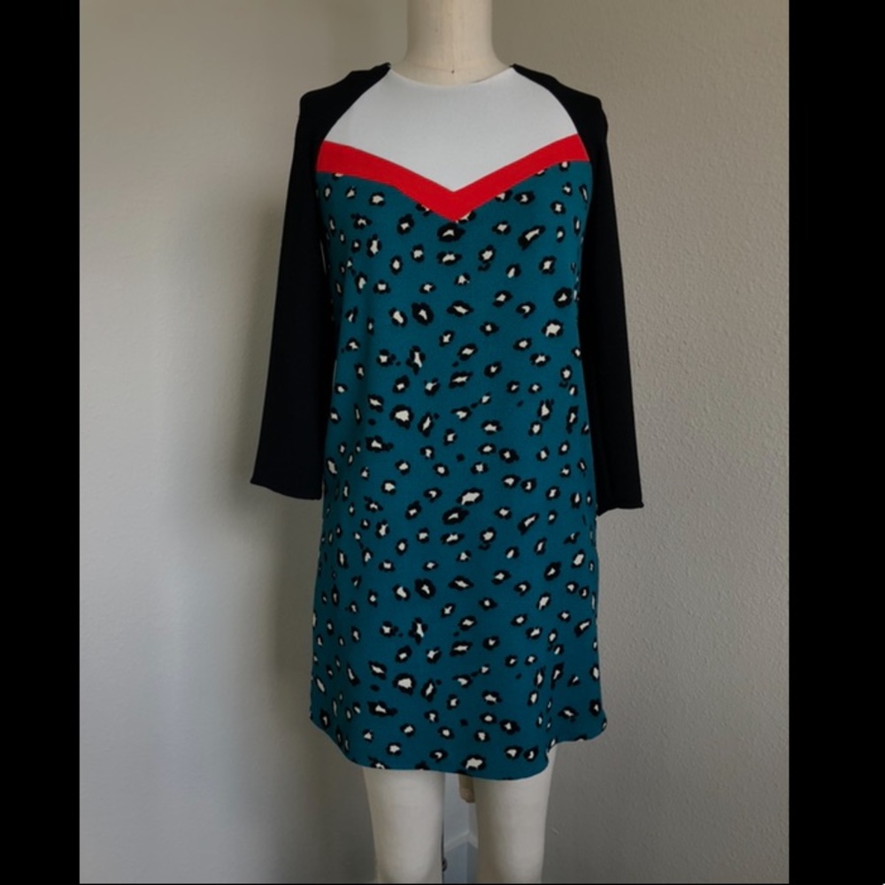 Color block sheath dress